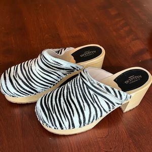 Brand new Hasbeens clogs
